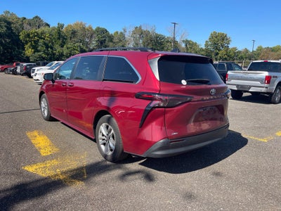 2024 Toyota Sienna XLE 7 Passenger