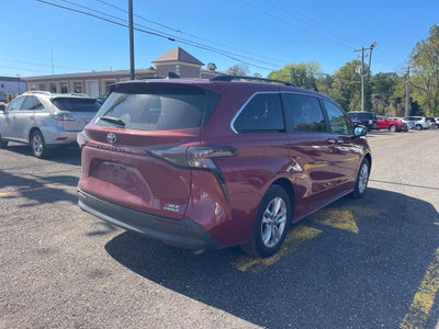 2024 Toyota Sienna XLE 7 Passenger