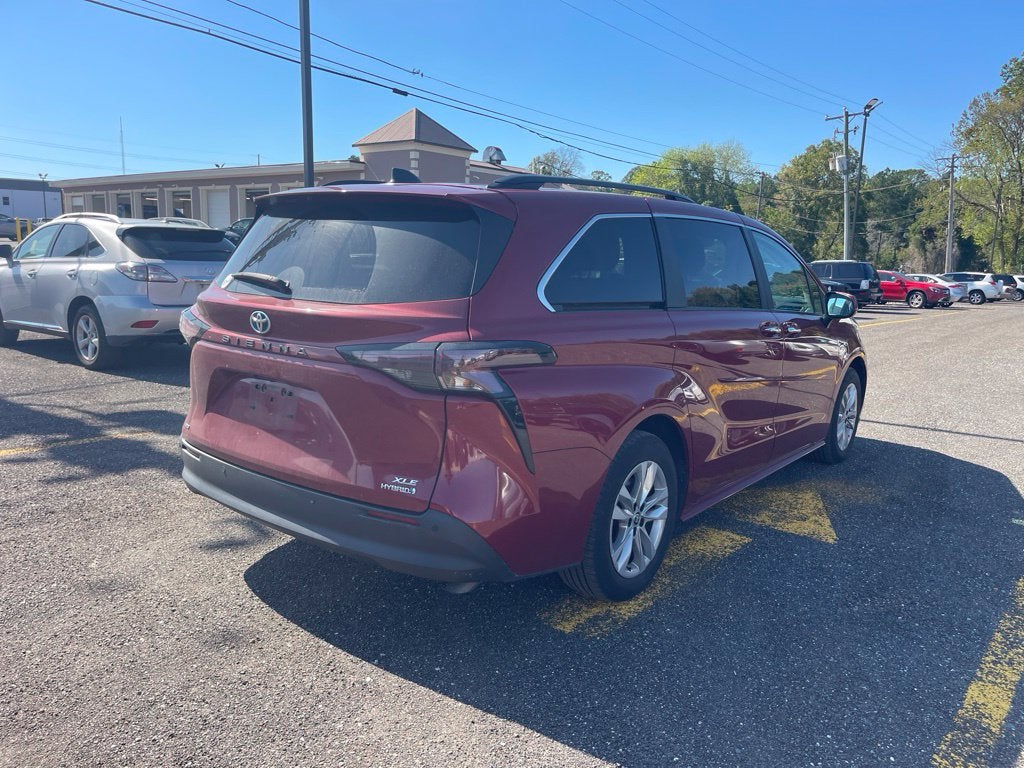 2024 Toyota Sienna XLE 7 Passenger