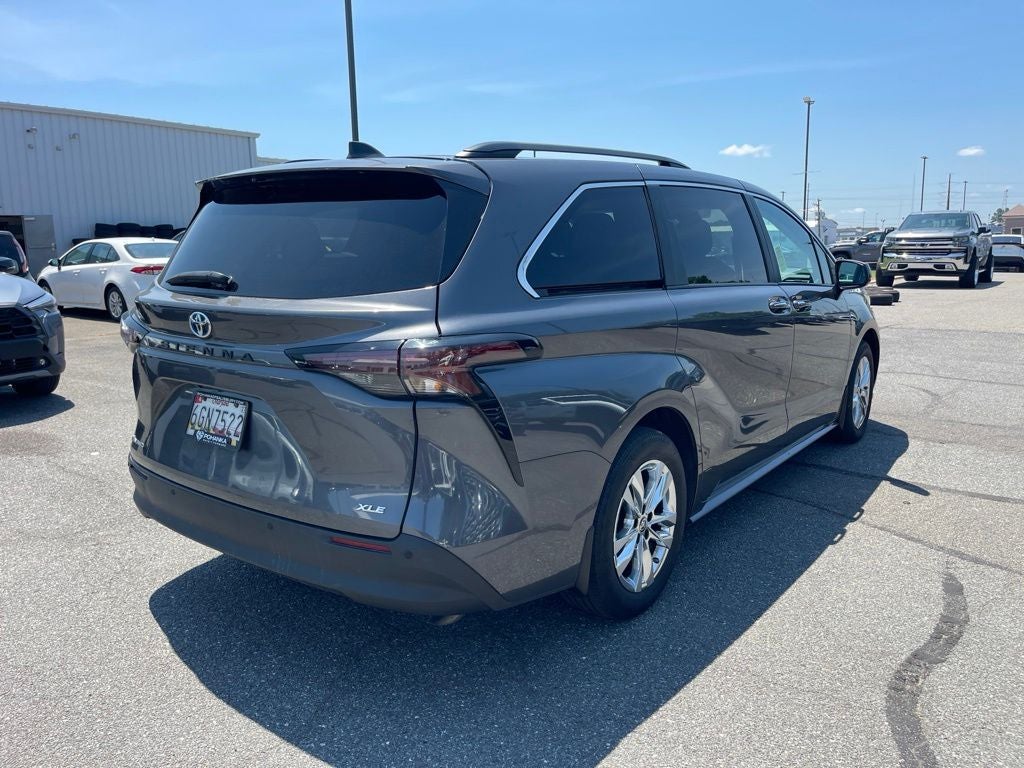 2025 Toyota Sienna XLE 7 Passenger