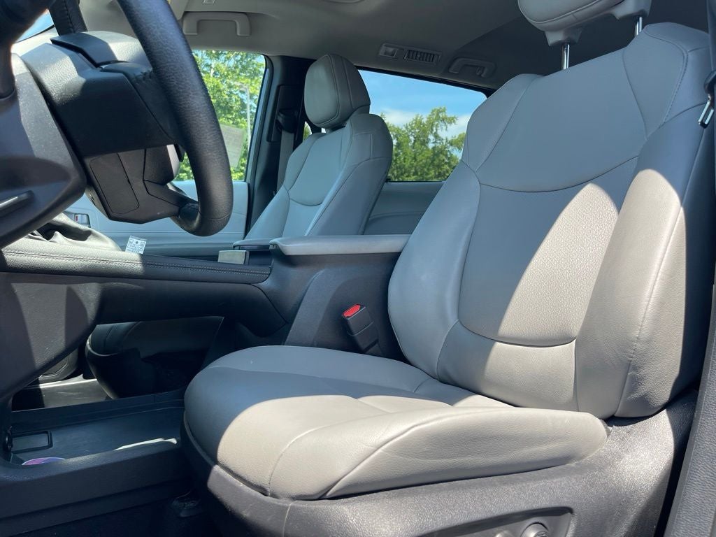 2025 Toyota Sienna XLE 7 Passenger