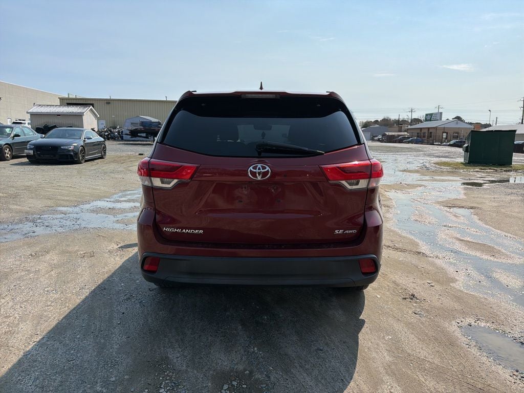 2018 Toyota Highlander SE
