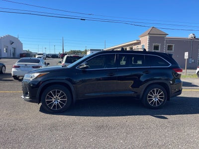 2017 Toyota Highlander SE