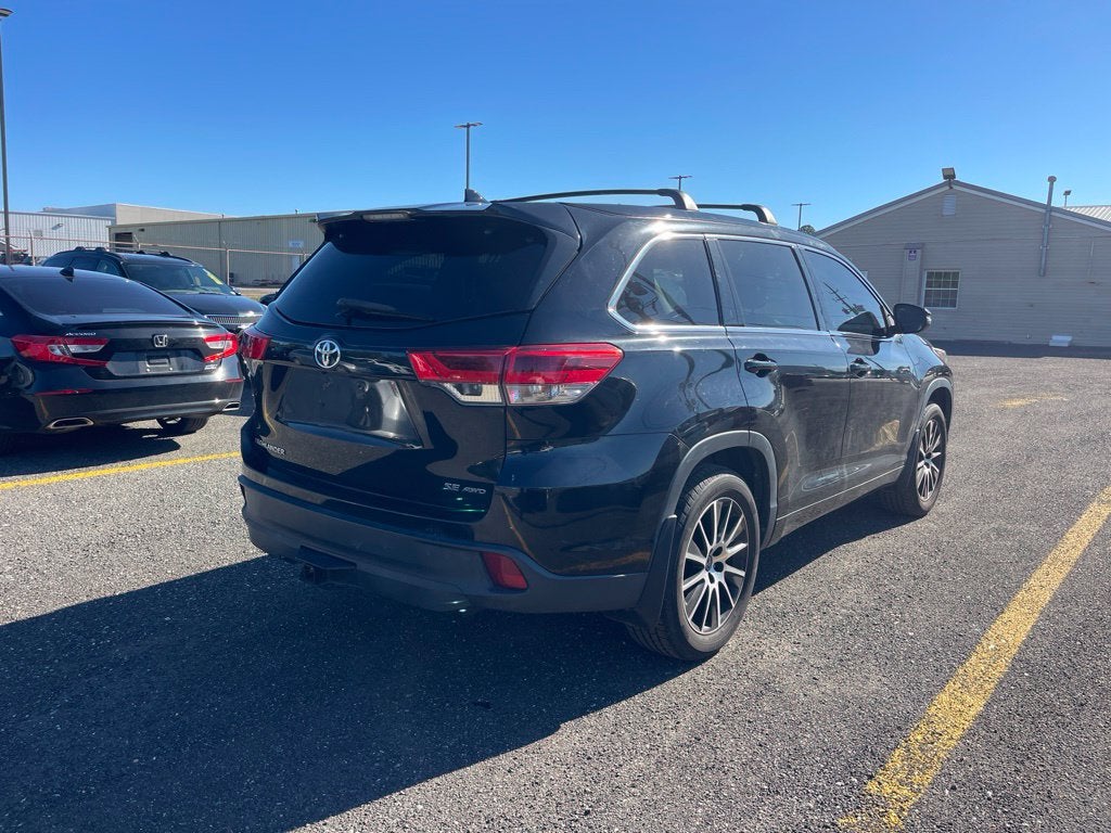 2017 Toyota Highlander SE