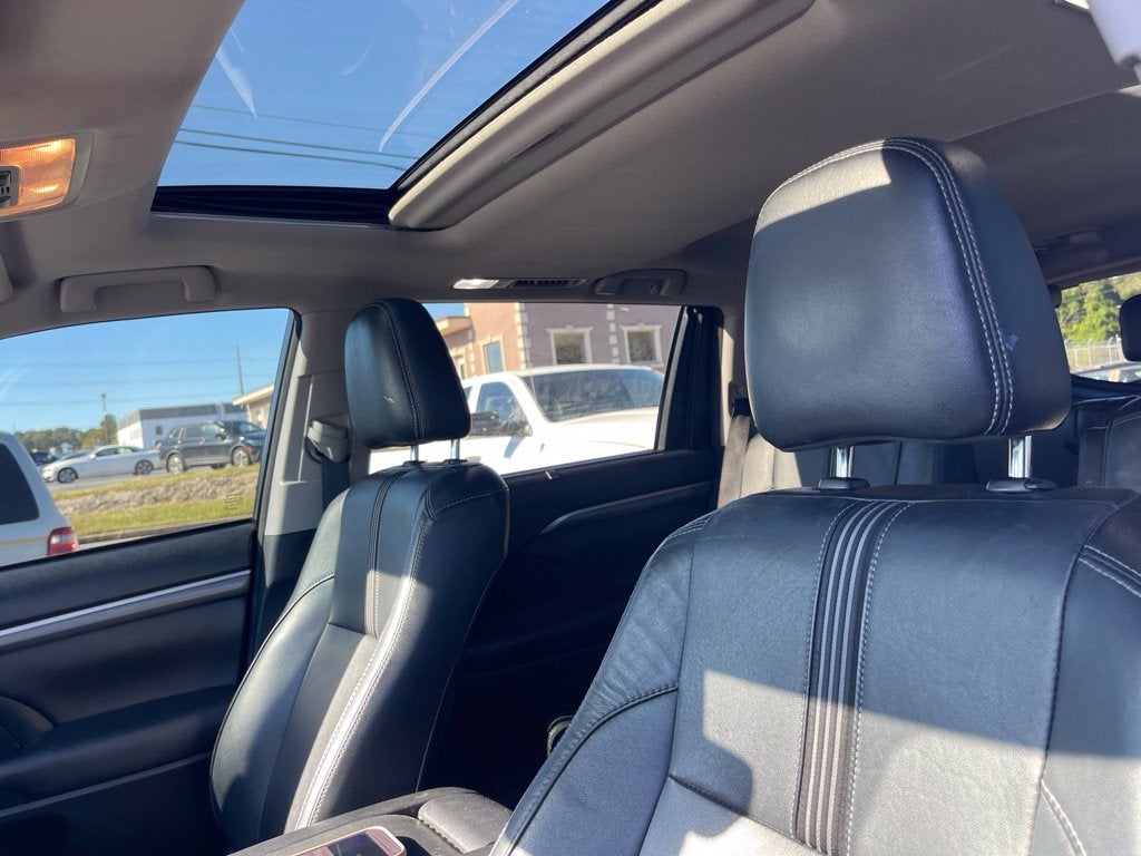 2017 Toyota Highlander SE