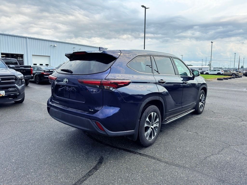 2025 Toyota Highlander Hybrid XLE