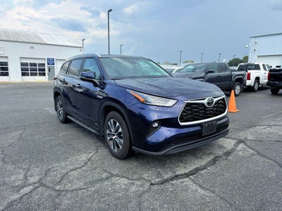 2025 Toyota Highlander Hybrid XLE