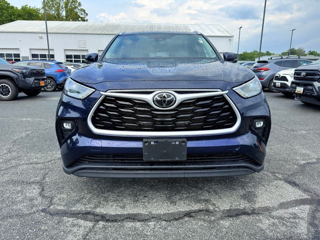 2025 Toyota Highlander Hybrid XLE