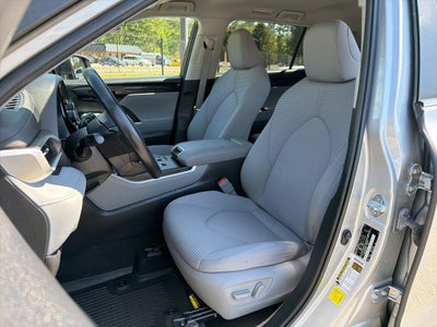 2023 Toyota Highlander LE