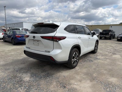 2025 Toyota Highlander XLE