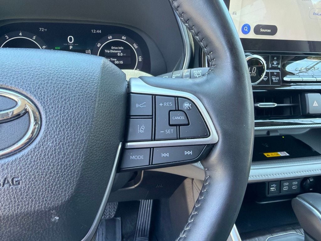 2024 Toyota Highlander Platinum