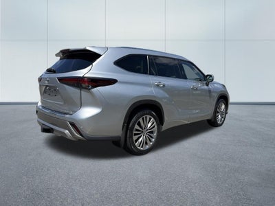 2024 Toyota Highlander Platinum