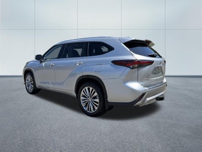 2024 Toyota Highlander Platinum