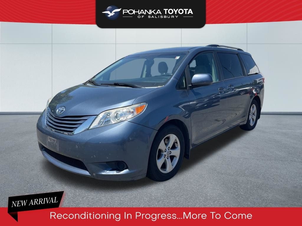 2016 Toyota Sienna LE 8 Passenger