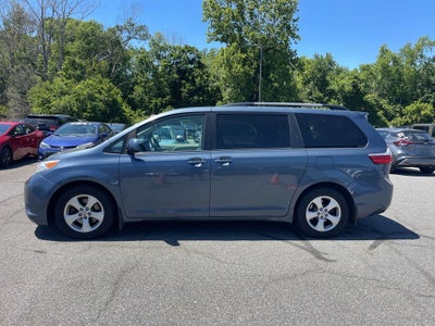2016 Toyota Sienna LE 8 Passenger