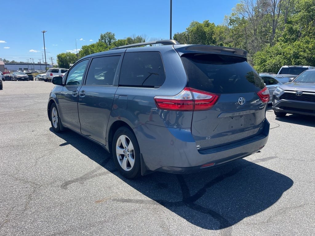 2016 Toyota Sienna LE 8 Passenger
