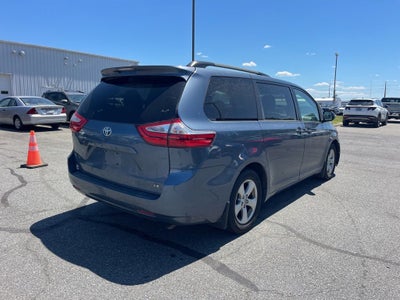 2016 Toyota Sienna LE 8 Passenger
