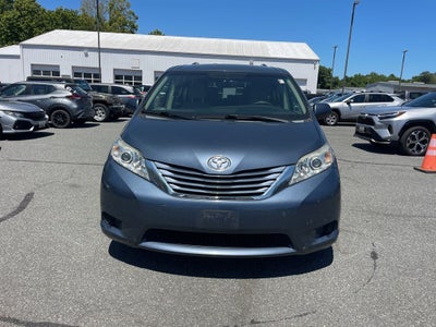 2016 Toyota Sienna LE 8 Passenger