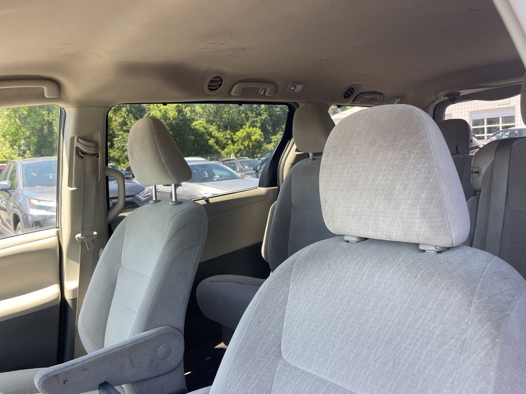2016 Toyota Sienna LE 8 Passenger