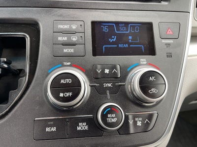 2017 Toyota Sienna LE