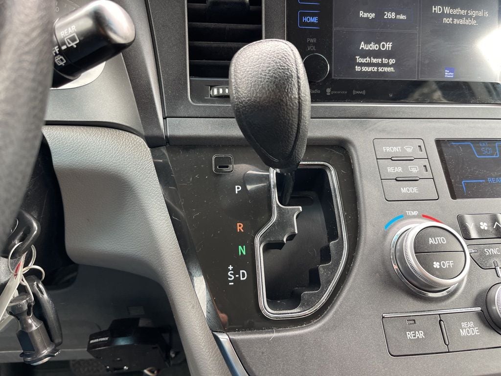 2017 Toyota Sienna LE