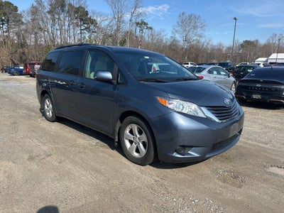 2017 Toyota Sienna LE