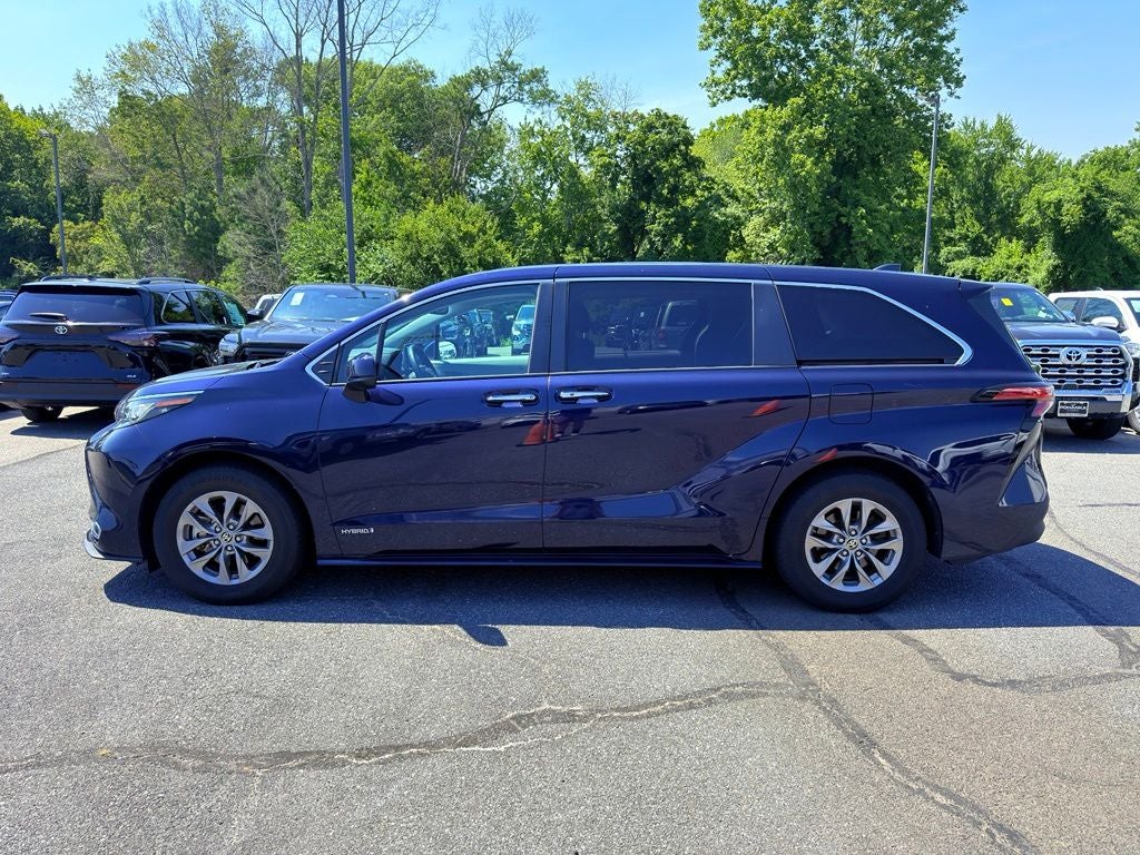 2021 Toyota Sienna XLE 7 Passenger