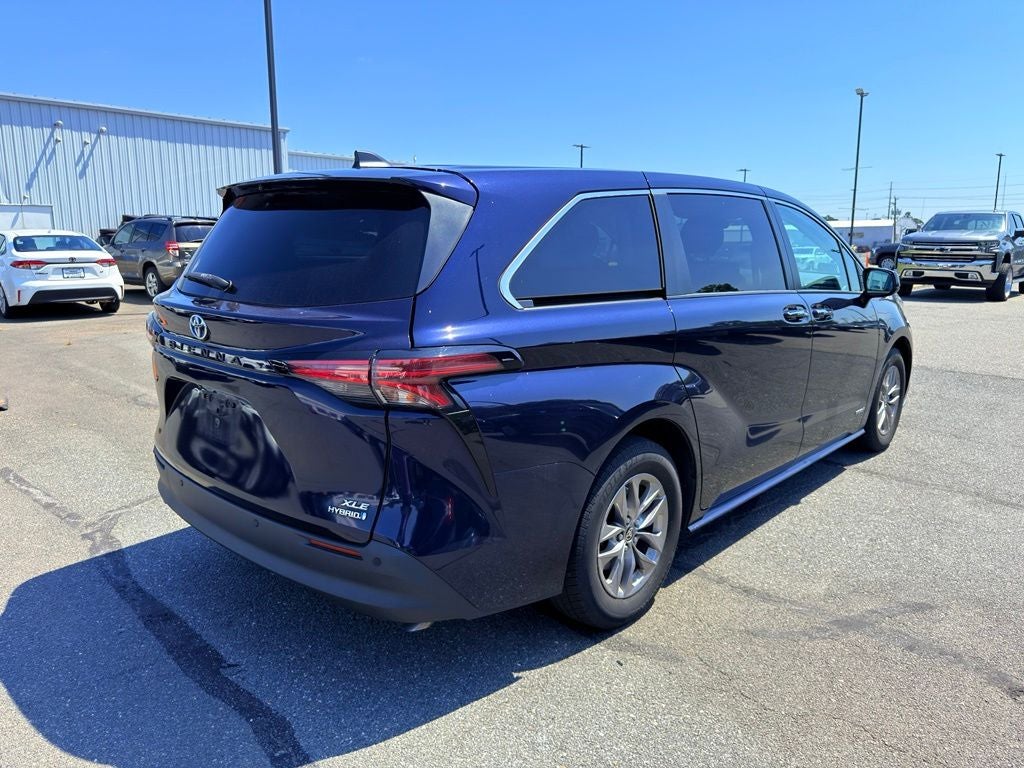 2021 Toyota Sienna XLE 7 Passenger