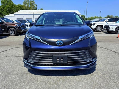 2021 Toyota Sienna XLE 7 Passenger