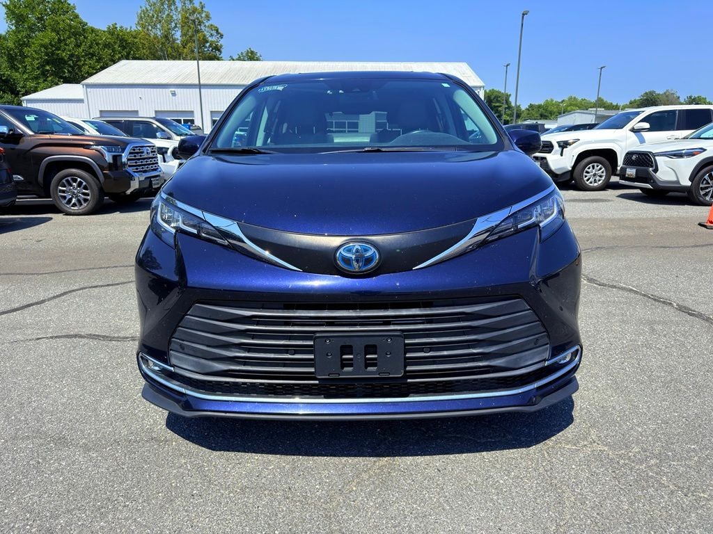 2021 Toyota Sienna XLE 7 Passenger