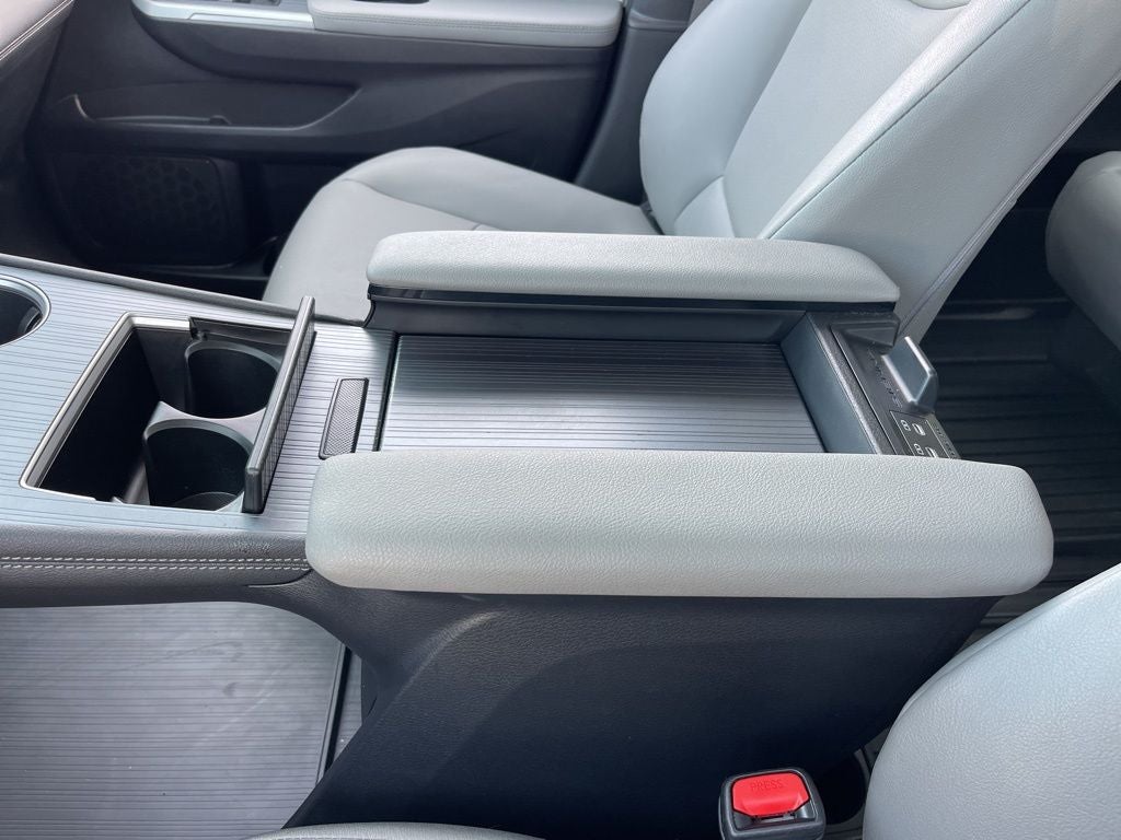 2025 Toyota Sienna XLE 7 Passenger
