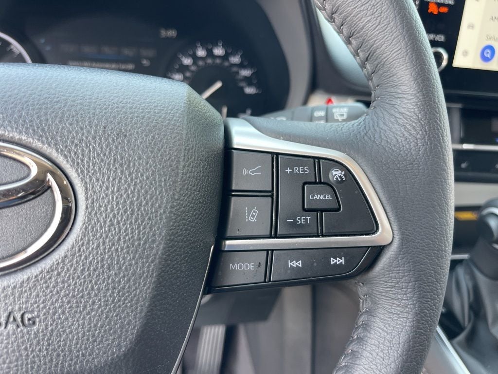 2025 Toyota Sienna XLE 7 Passenger