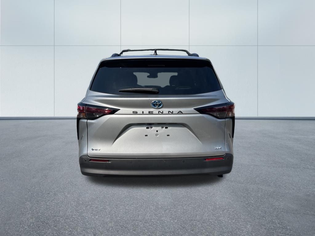 2025 Toyota Sienna XLE 8 Passenger