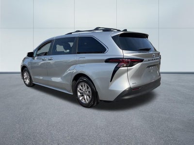 2025 Toyota Sienna XLE 8 Passenger