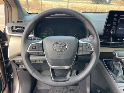 2021 Toyota Sienna XLE