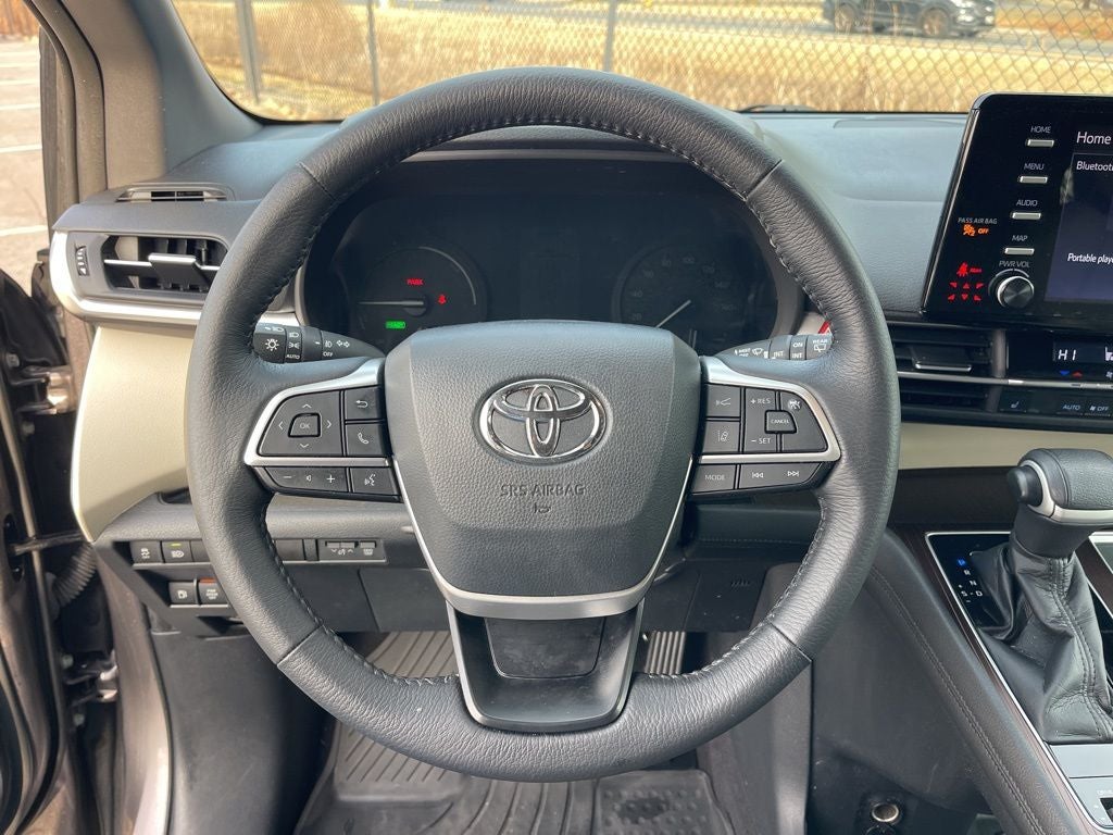 2021 Toyota Sienna XLE