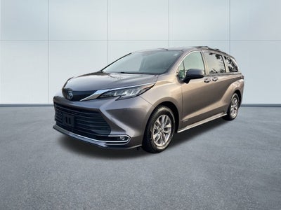 2021 Toyota Sienna XLE