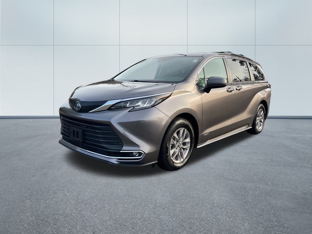 2021 Toyota Sienna XLE