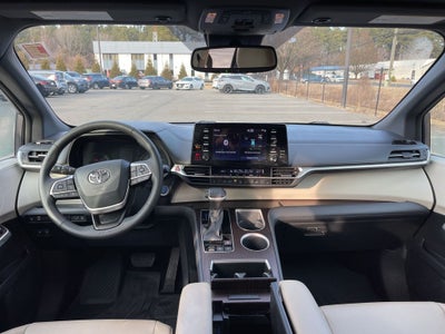 2021 Toyota Sienna XLE