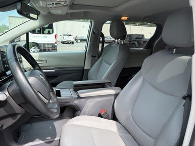 2021 Toyota Sienna XLE 7 Passenger