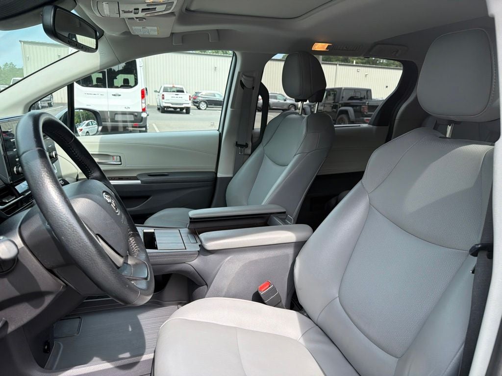 2021 Toyota Sienna XLE 7 Passenger