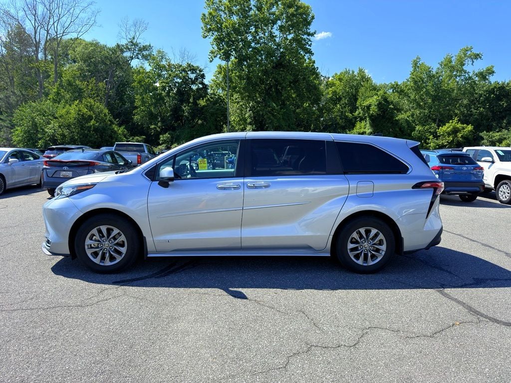 2021 Toyota Sienna XLE 7 Passenger