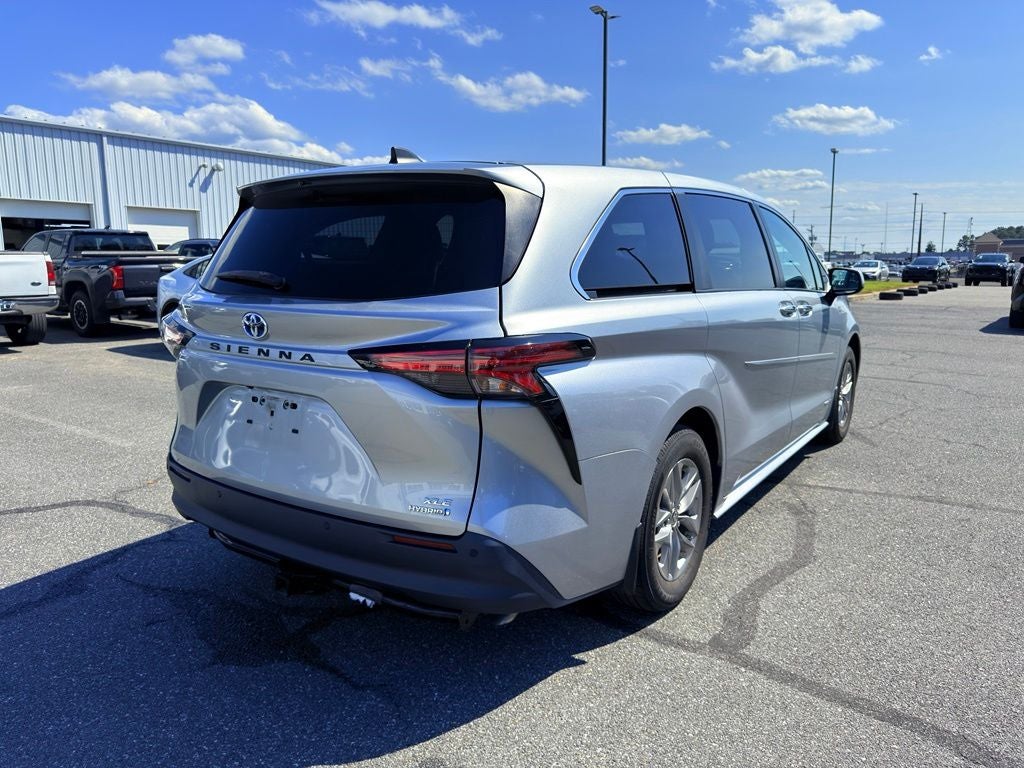 2021 Toyota Sienna XLE 7 Passenger