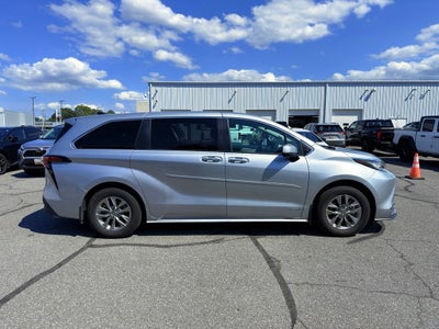 2021 Toyota Sienna XLE 7 Passenger