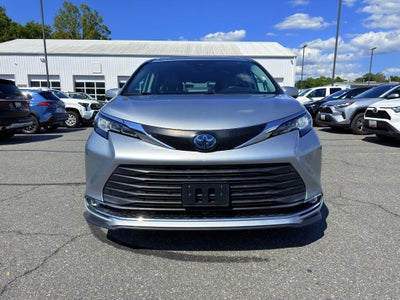 2021 Toyota Sienna XLE 7 Passenger