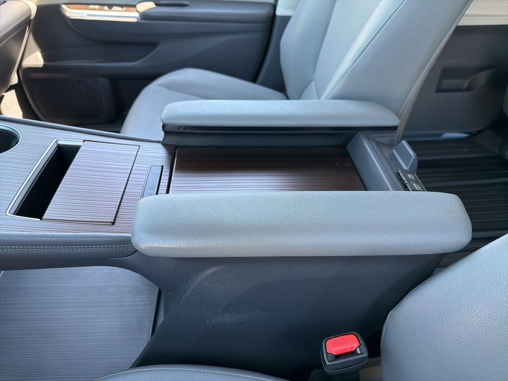 2023 Toyota Sienna XLE 7 Passenger