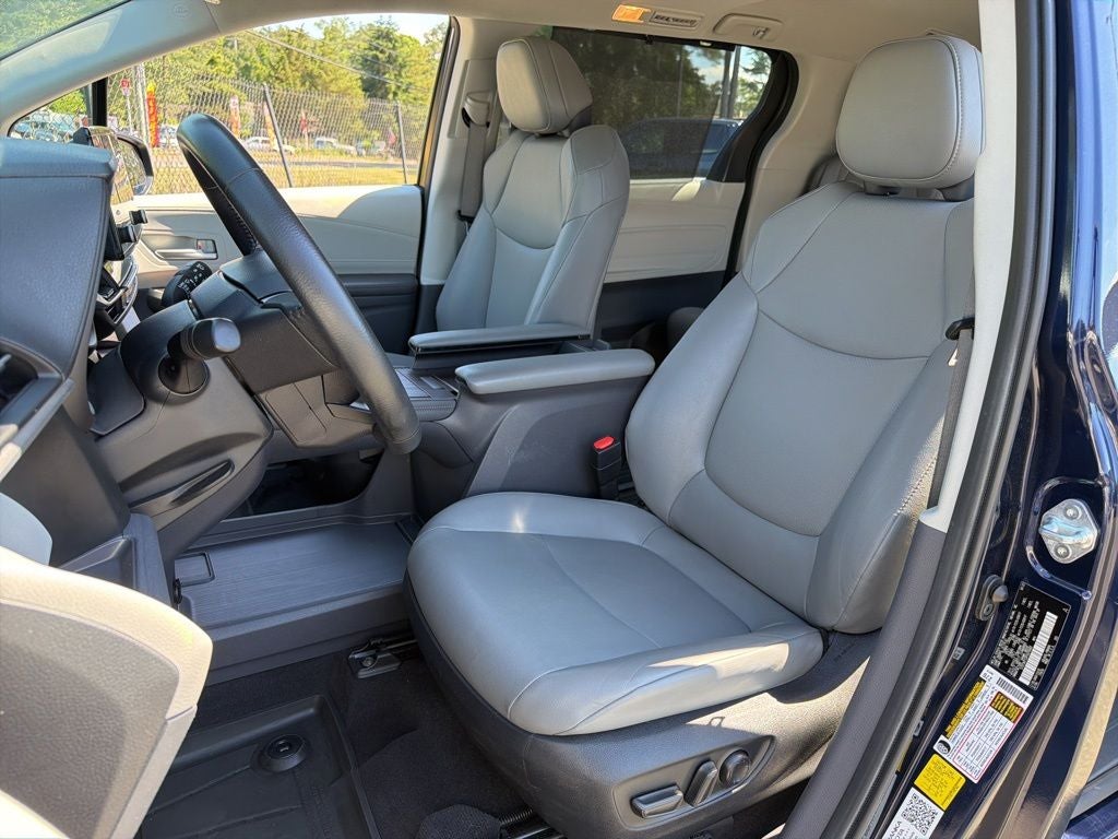 2023 Toyota Sienna XLE 7 Passenger