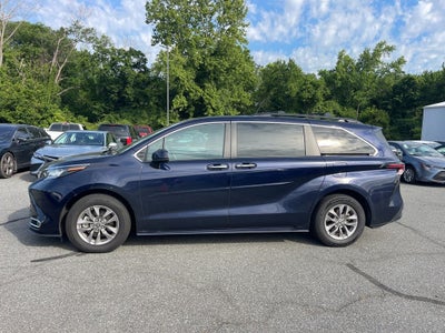 2023 Toyota Sienna XLE 7 Passenger