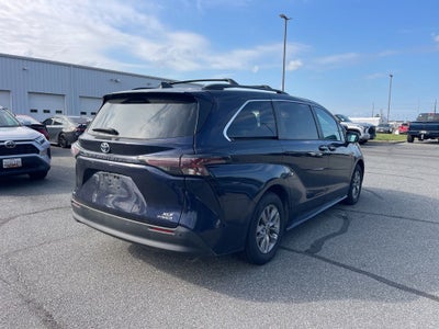 2023 Toyota Sienna XLE 7 Passenger