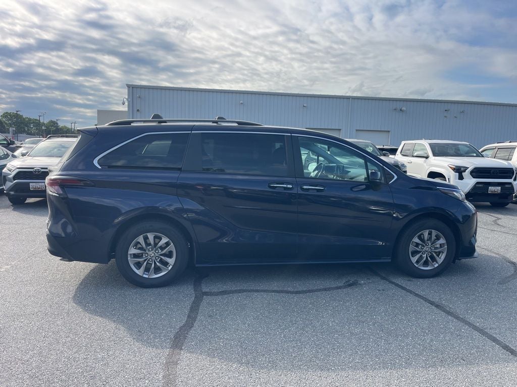 2023 Toyota Sienna XLE 7 Passenger